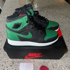 Air Jordan 1 Retro High OG GS - Pine Green - Size 6Y WORN ONCE